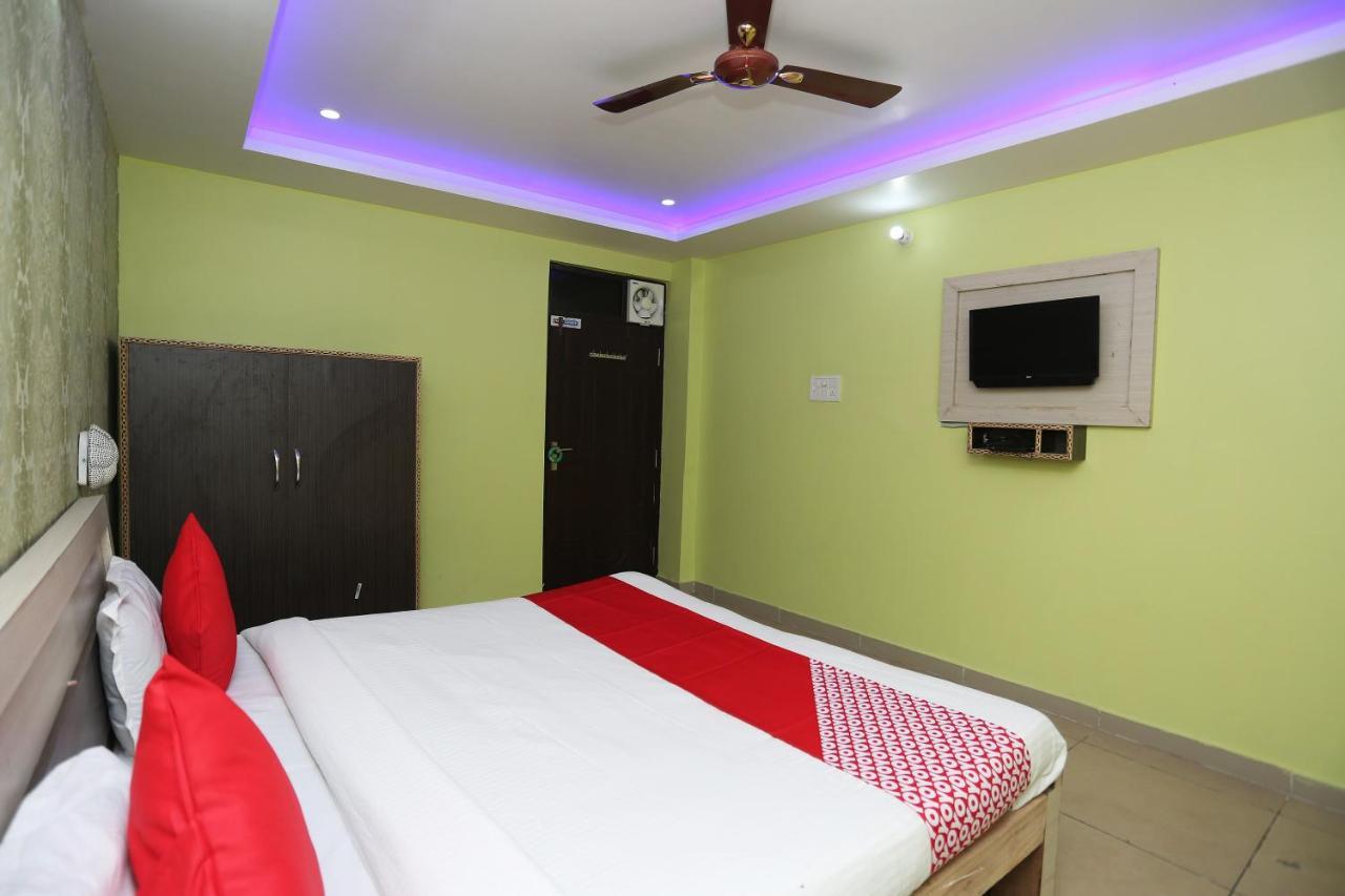 Oyo Hotel New Metro Near Phoenix United Lucknow Bagian luar foto