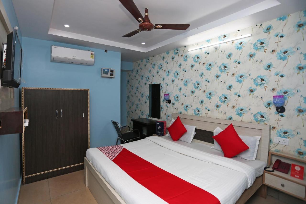 Oyo Hotel New Metro Near Phoenix United Lucknow Bagian luar foto