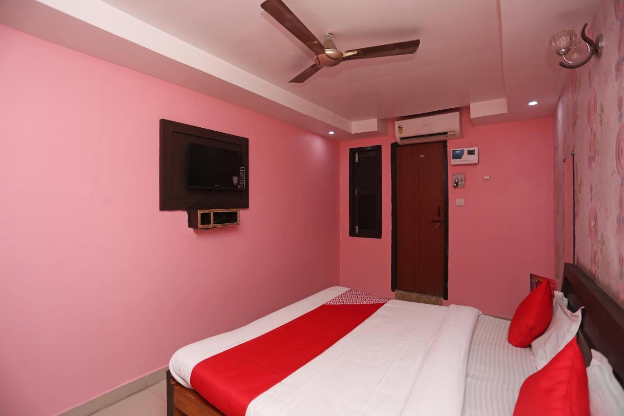 Oyo Hotel New Metro Near Phoenix United Lucknow Bagian luar foto