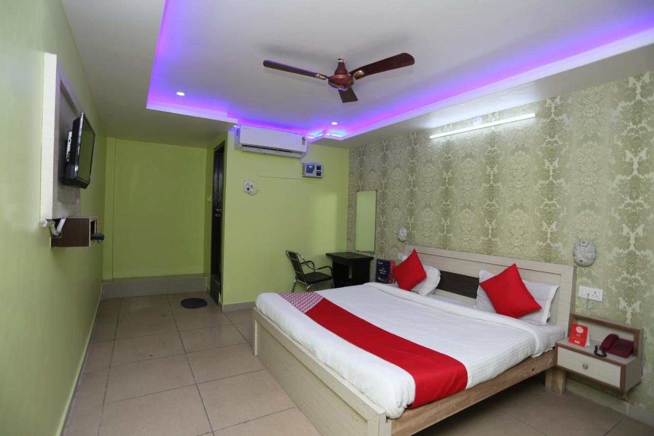 Oyo Hotel New Metro Near Phoenix United Lucknow Bagian luar foto