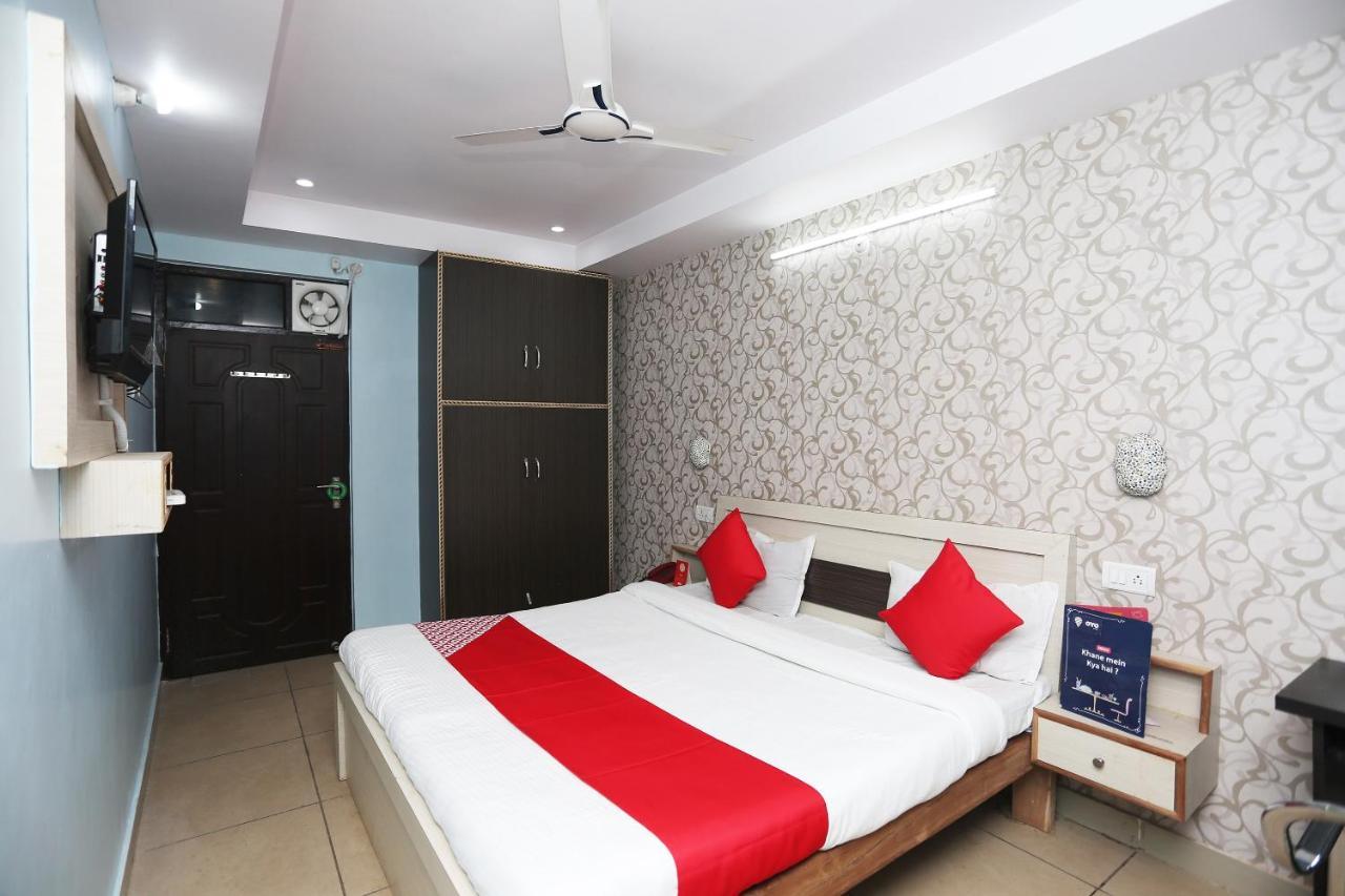 Oyo Hotel New Metro Near Phoenix United Lucknow Bagian luar foto